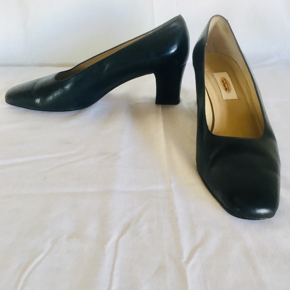 Talbots Heels - Picture 3 of 8